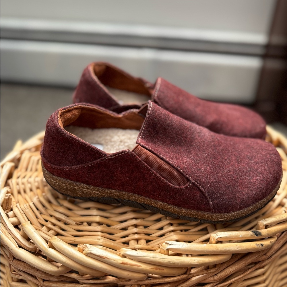 Kids Slip-On Shoes - Rust Earth